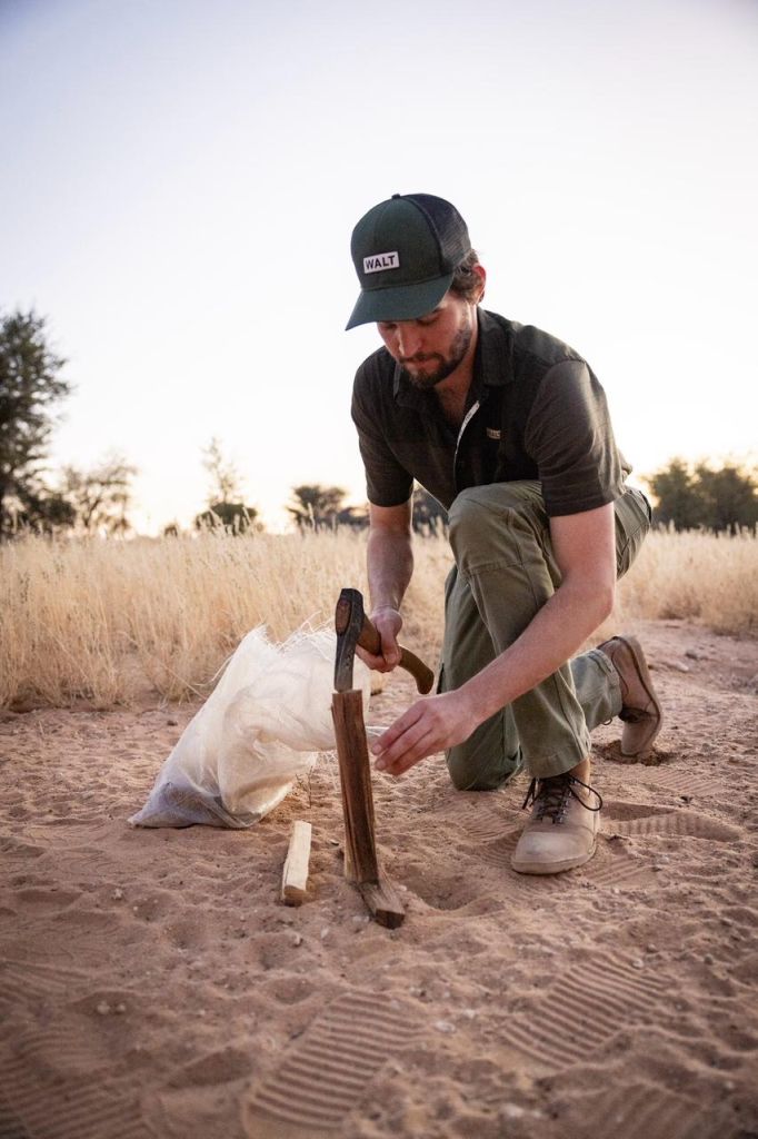 Saffa Shorty Button up 2 tone chopping wood